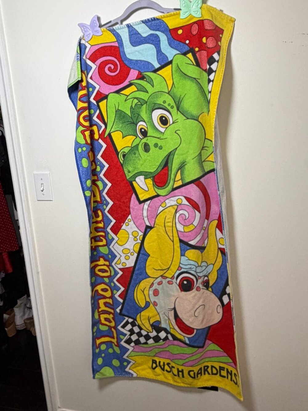 ~90s Vintage Busch Gardens Land of Dragons Kids Beach Towel Dumphrey Dragon RARE